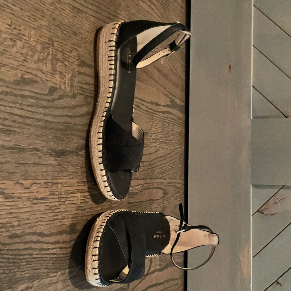 Flats/ sandals